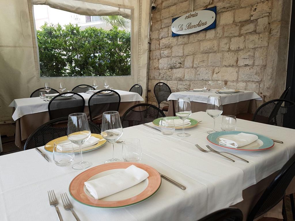 La Banchina Holiday Rooms Trani Exterior photo
