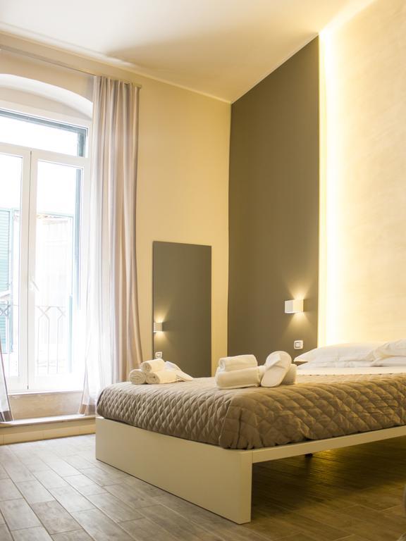 La Banchina Holiday Rooms Trani Exterior photo