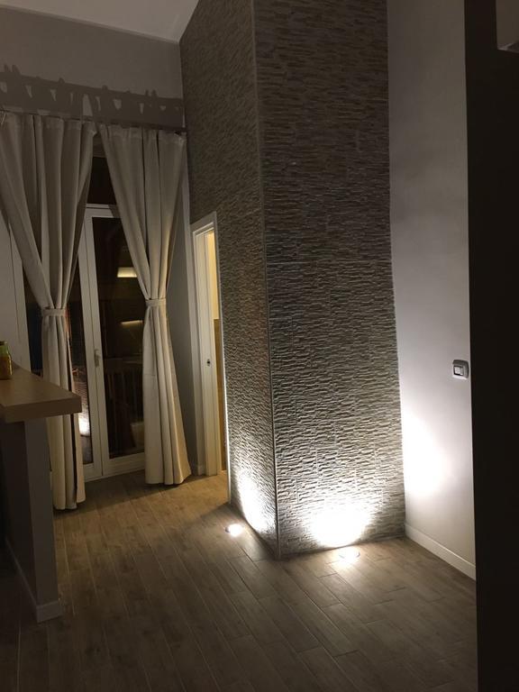La Banchina Holiday Rooms Trani Exterior photo