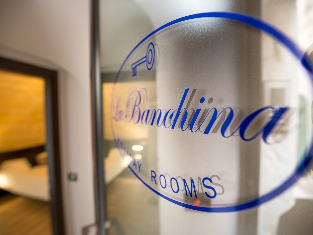 La Banchina Holiday Rooms Trani Exterior photo